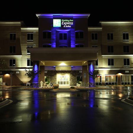 Holiday Inn Express Hotel & Suites Goldsboro - Base Area, An Ihg Hotel Exterior photo