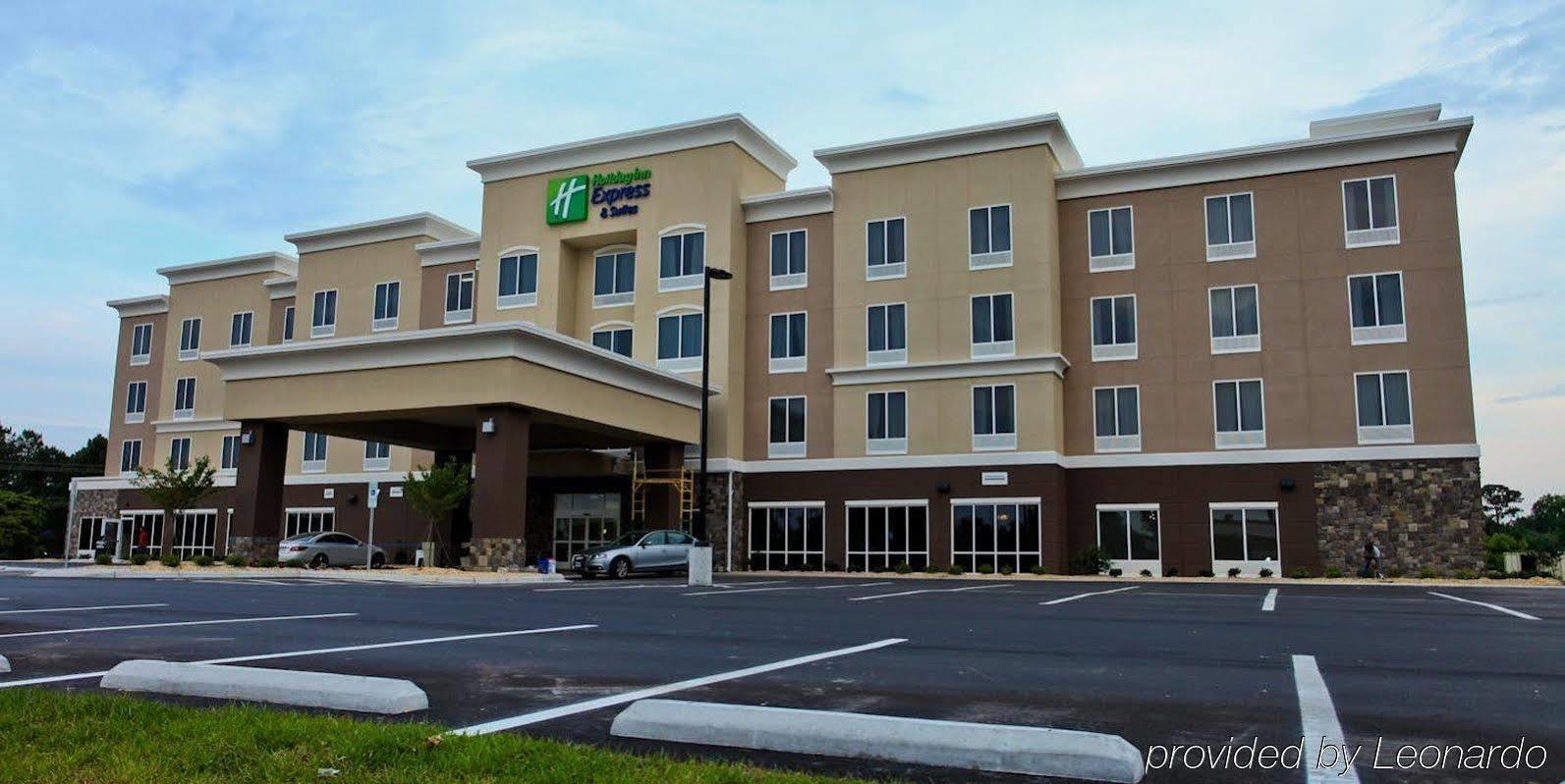 Holiday Inn Express Hotel & Suites Goldsboro - Base Area, An Ihg Hotel Exterior photo