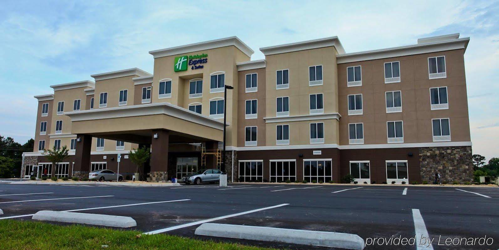 Holiday Inn Express Hotel & Suites Goldsboro - Base Area By Ihg Exterior photo
